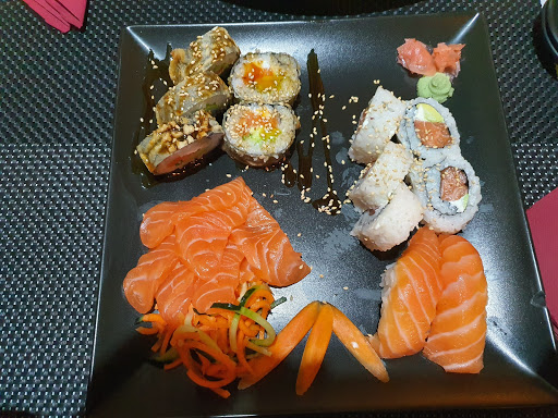 Fujiyama Sushi Bar & Asian Cuisine