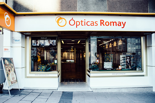 Opticalia Romay